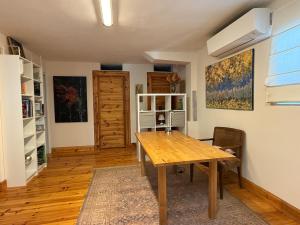 Spacious, independent apartment