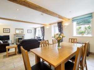 3 Bed in Eyam oc-pk833