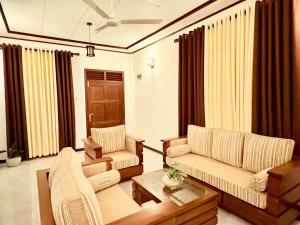 Coastal cloud Villa- one minute to the beach