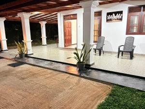 Coastal cloud Villa- one minute to the beach