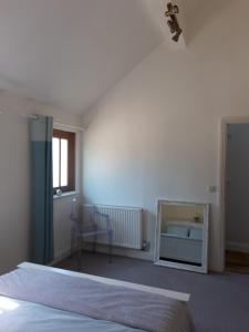 Fieldview Peaceful One Bedroom Barn Conversion Home