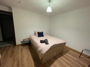 4-Bed Barnwell Retreat- Sleeps10 Garden & Parking