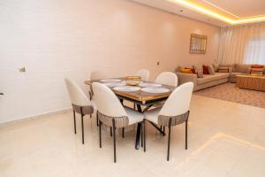 Ruim luxe appartement met 3 slaapkamers, meerdere balkons en privé garage op toplocatie