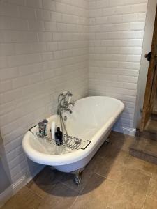 2 Bed Terrace Cottage with Cathedral Views