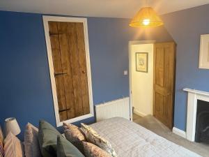 2 Bed Terrace Cottage with Cathedral Views