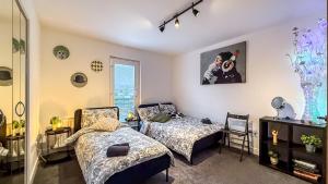 New Modern Detached House with 5bdr Glasgow