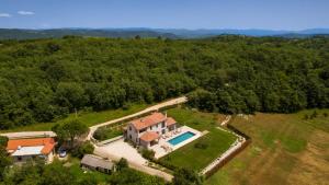 Beautiful Villa Frida with pool in Vizinada