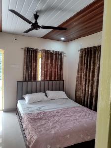 MOUNISH Guest House & Service Apartment Near passport Off