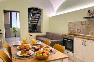 Giatì Studio - Cortile Privato & Metro