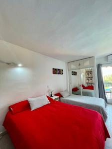 Jupiter Apartment Sea, Pools View