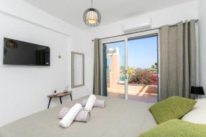 HARMONY of Sew view, Nature and Amazing Pool