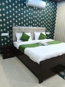 Hotel Yash Dham , Walking Distance To Ram mandir