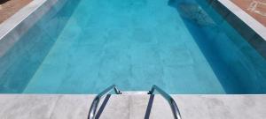 Seaside studio with swimming pool & parking #2