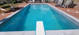 Seaside studio with swimming pool & parking #2