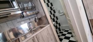 Seaside studio with swimming pool & parking #2