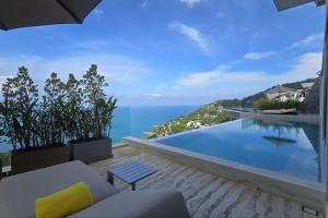 Villa Ray, worldclass sea views, rooftop, breakfast full service, private dining service, Chaweng Noi