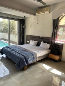 Atishay Villa I 4BHK I Pure veg I Pvt Pool & lawn