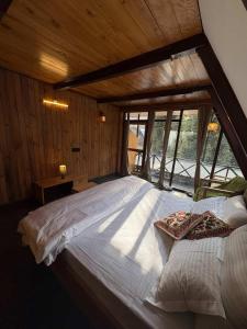 Mysa, A-frame cottage
