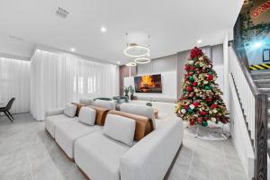 Brand NEW 6 Bedrooms at Solara ResortPrivate Pool