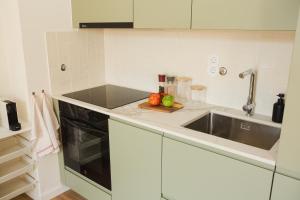 Apartment 1 min walk from Metro and Trendiest Neighborhood Bonfim