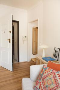 Apartment 1 min walk from Metro and Trendiest Neighborhood Bonfim