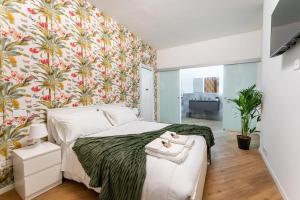 Frascatis Most Exclusive Stay Central Square