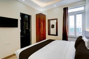 Townhouse Dharampur Railway Station