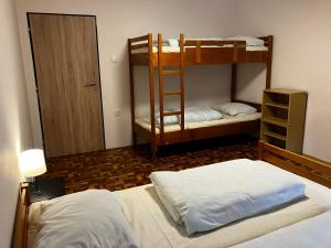 Apartmány ve sportovní hale