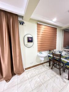 StayDar Cozy 2-Bedroom Apartment close to the city