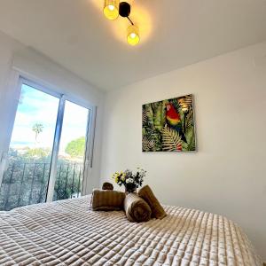 (NEW) Beachside apartment - Calahonda Beach