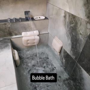 Modern Rent with SAUNA & JACUZZI Old Town