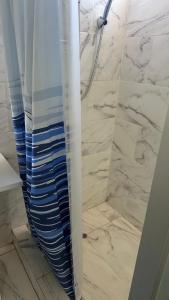 Cozy room with kitchenette and private bathroom