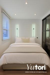 Modern, Central Windsor Retreat, Free Parking