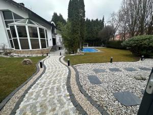Villa with swimming pool near Prague