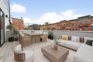 The Harlington Retreat by RoveTravel Private Backyard & Rooftop