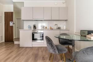 Urban Chic - Stylish and Cozy - Mennica Residence