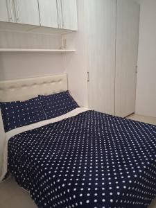 Quarto em AP Compartilhado - Somente Mulheres