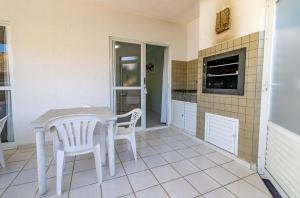 1046 - Praia de Bombinhas locação de temporada - Residencial Solar das Bromélias Apto 121