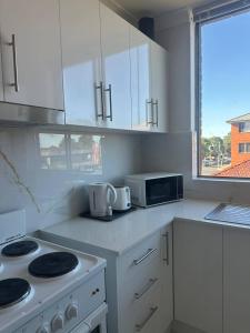 Convenient Single Stay in Heart of Cabramatta - Shared Bathroom and Kitchen