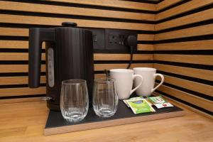 Double Room 18 Self Check-In Accommodation with access to shared kitchen