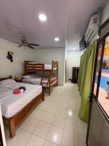 Habitacion playa 5 personas Parrita