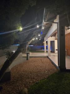 Casa ampla com piscina à duas quadras do mar!