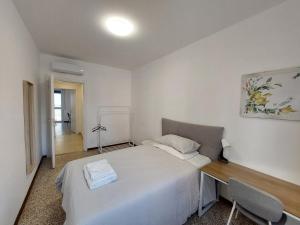 olihome - big house 5 room - linea S1 e S3 10 minuti da rho-fiera