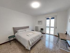 olihome - big house 5 room - linea S1 e S3 10 minuti da rho-fiera