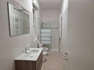 olihome - big house 5 room - linea S1 e S3 10 minuti da rho-fiera