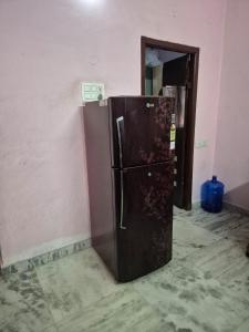 2 Bed Rooms AC Home in Gandhinagar Vijayawada