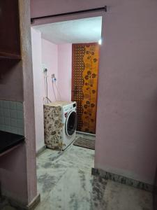 2 Bed Rooms AC Home in Gandhinagar Vijayawada