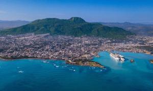 Comfort and Style Minutes from the Beach and Downtown