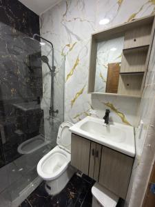 Comfort and Style Minutes from the Beach and Downtown