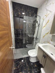 Comfort and Style Minutes from the Beach and Downtown